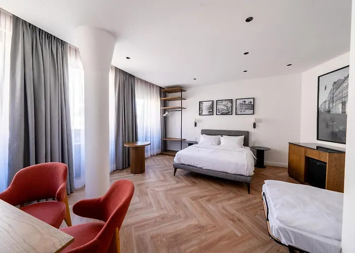 Mavie Domenig Apartahotel 3*
